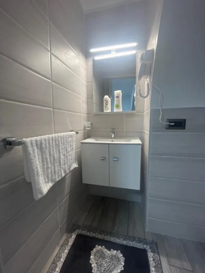 Dimora La Pina Apartment Naples